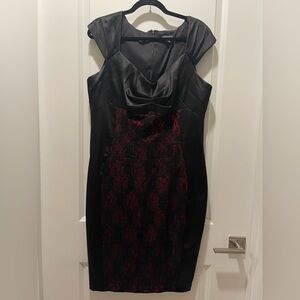 Signature by Sangria Sleeveless Lace Bodycon Dress